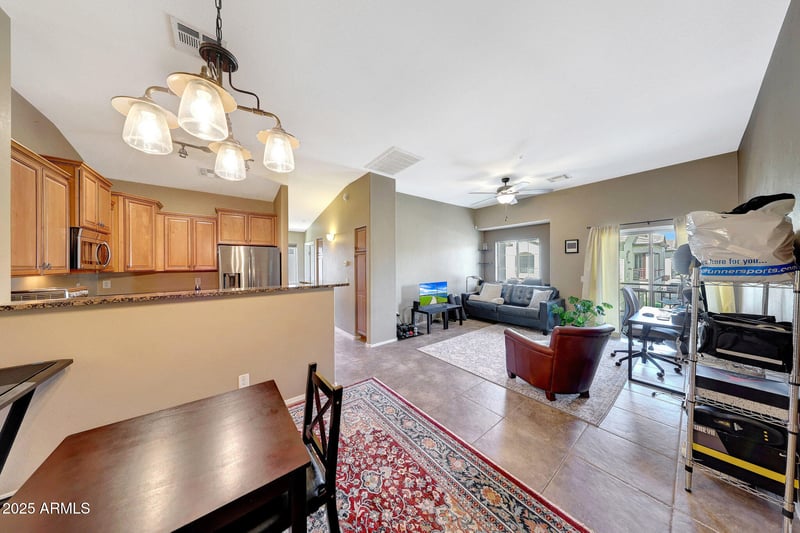 2725 Mine Creek Rd #2058, Phoenix, AZ 85024