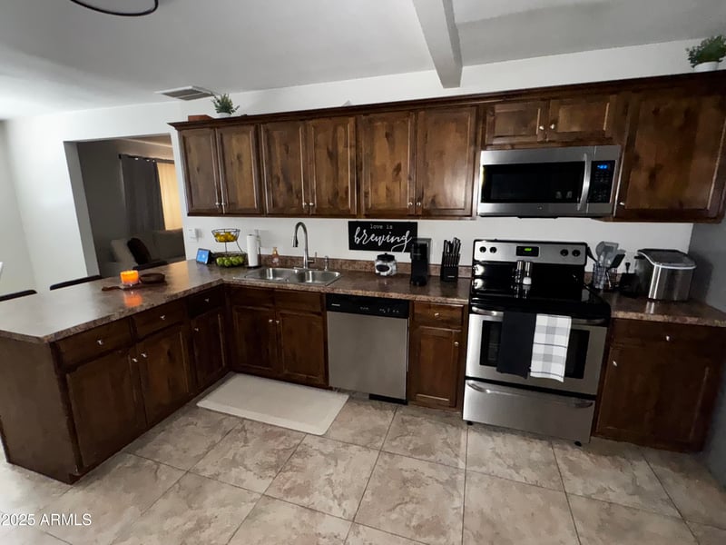 2726 Butler Dr, Phoenix, AZ 85051
