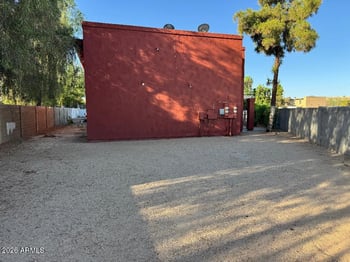 2726 E Beck Ln, Phoenix, AZ 85032