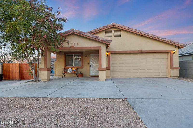 2726 E Broadway Rd, Phoenix, AZ 85040