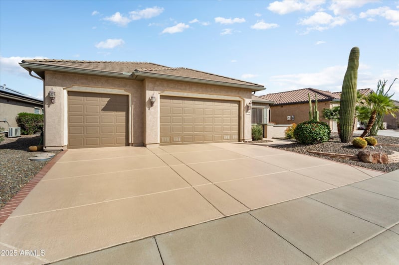 27268 Wahalla Ln, Buckeye, AZ 85396