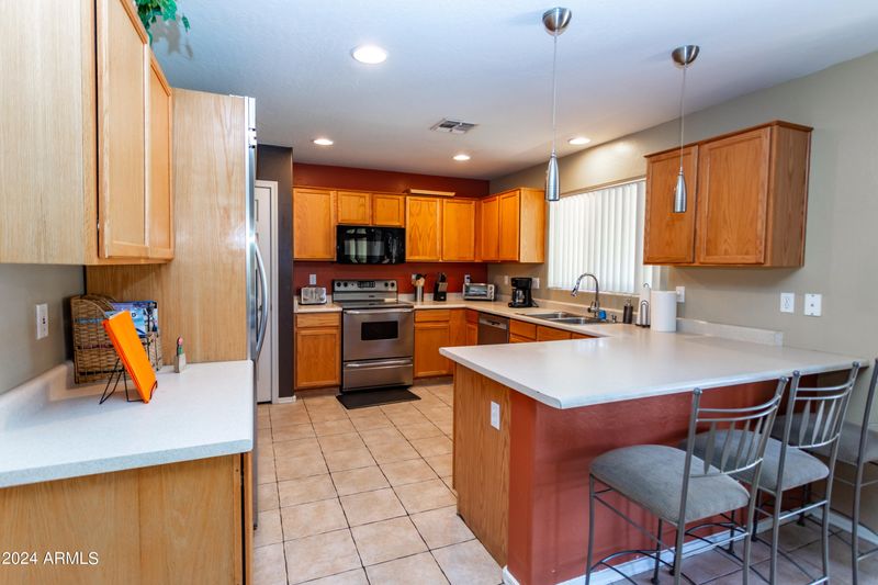 2729 E Gary Way, Phoenix, AZ 85042
