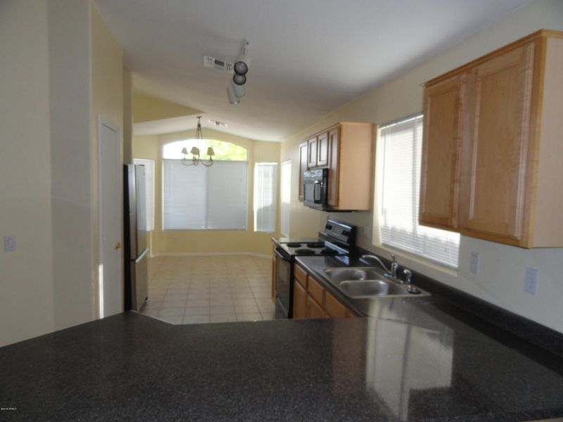 2729 E Hartford Ave, Phoenix, AZ 85032