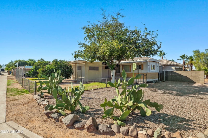 2729 Juniper Ave, Phoenix, AZ 85032