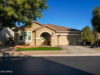 2729 Hansen Dr, Gilbert, AZ 85295