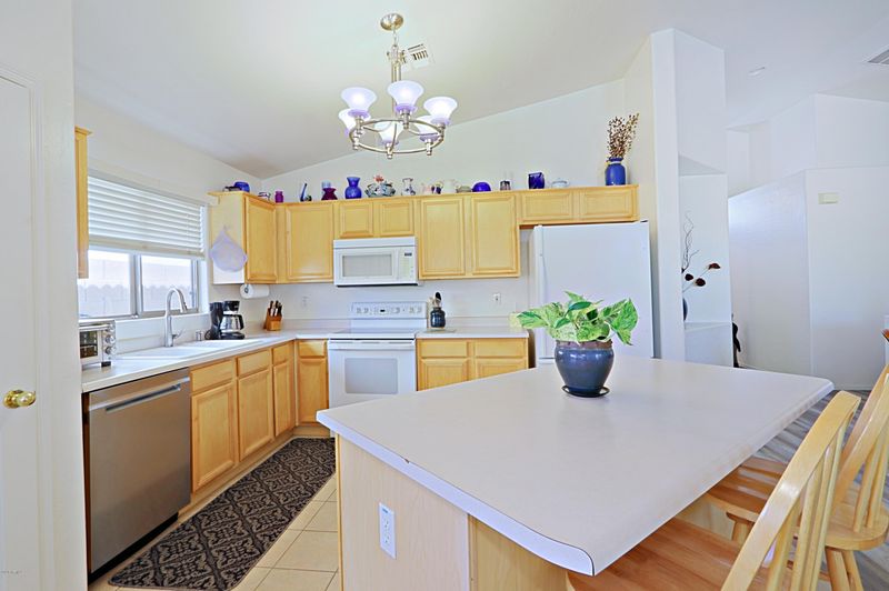 2730 E Beautiful Ln, Phoenix, AZ 85042