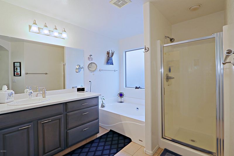 2730 E Beautiful Ln, Phoenix, AZ 85042