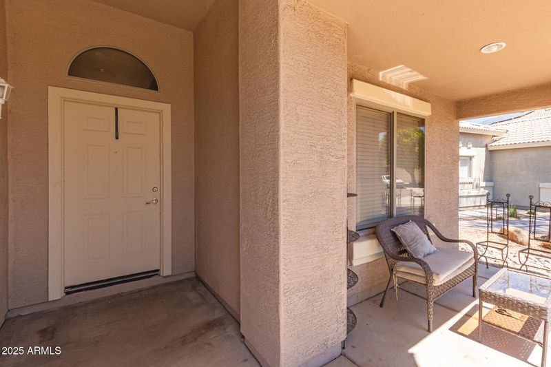 2730 E Valencia Dr, Phoenix, AZ 85042