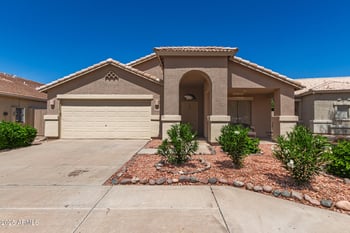2730 Valencia Dr, Phoenix, AZ 85042