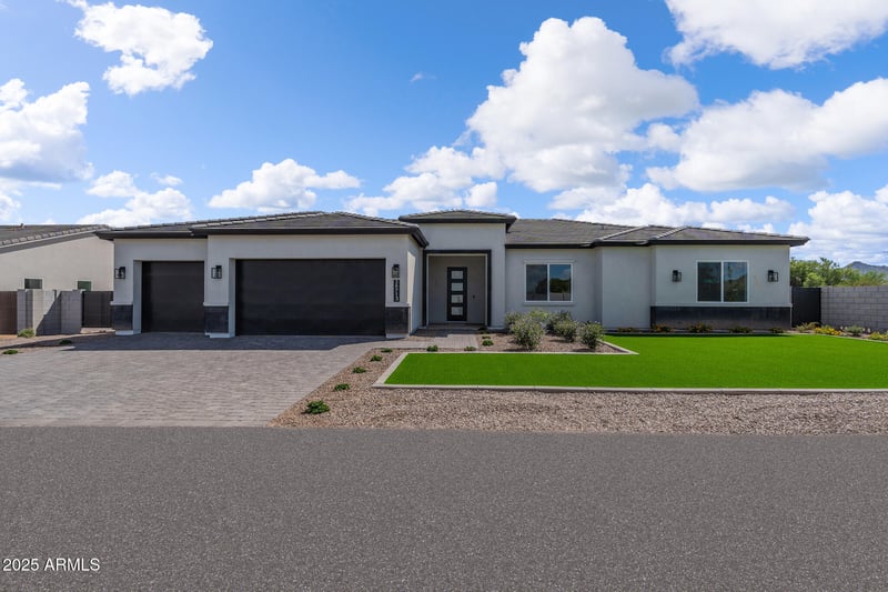 27300 153rd Dr, Surprise, AZ 85387