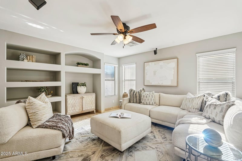 27317 63rd Dr, Phoenix, AZ 85083