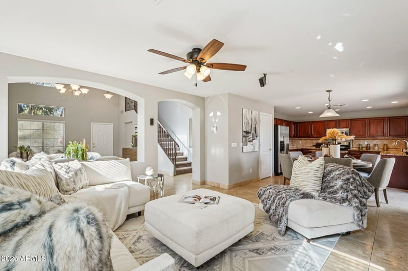 27317 63rd Dr, Phoenix, AZ 85083