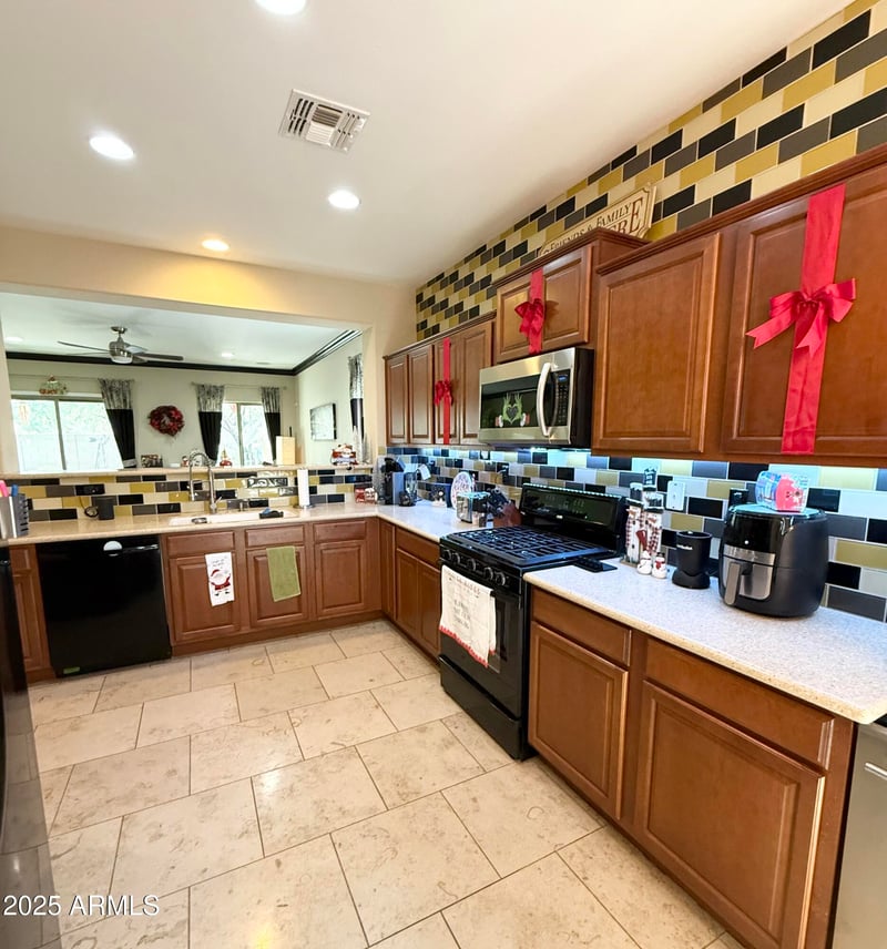 27319 16th Ln, Phoenix, AZ 85085