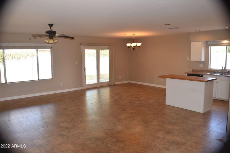 2732 E Louise Dr, Phoenix, AZ 85032