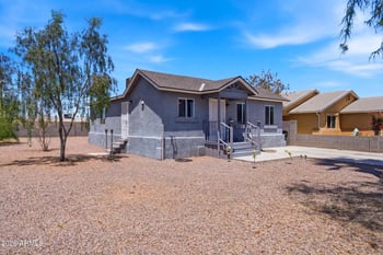 2732 Roeser Rd, Phoenix, AZ 85040