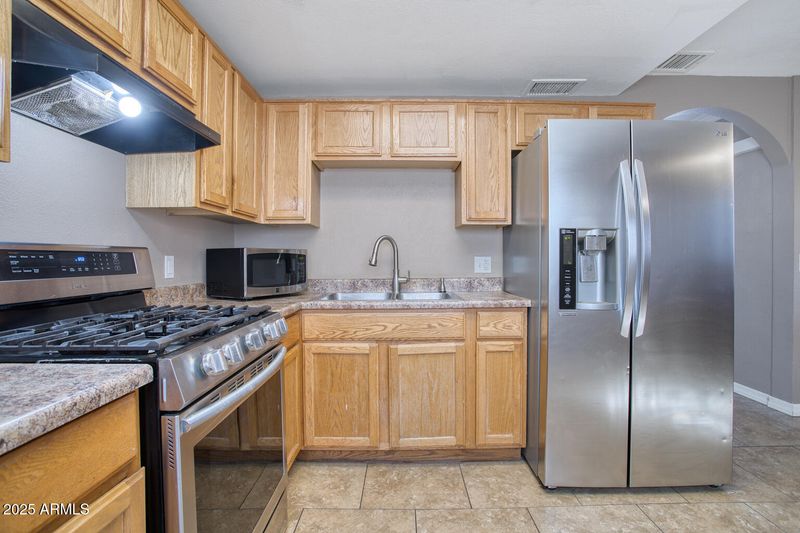 2733 W Alice Ave W, Phoenix, AZ 85051