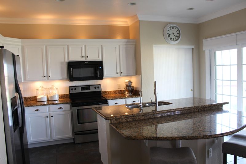 2734 E Del Rio St, Gilbert, AZ 85295