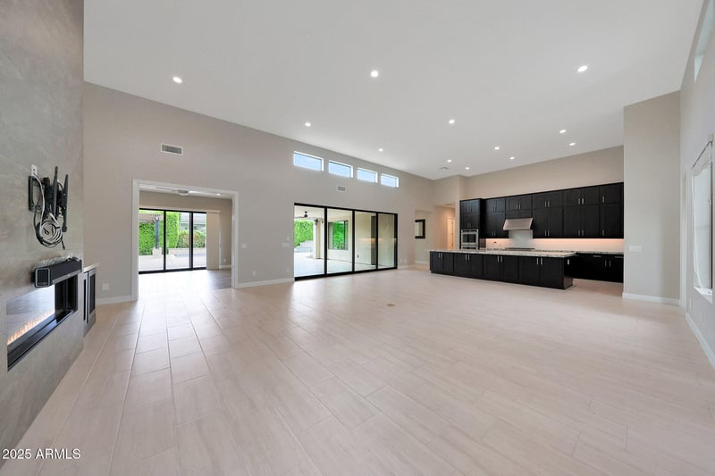 2735 Kingbird Dr, Gilbert, AZ 85297