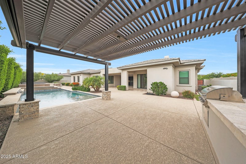 2735 Kingbird Dr, Gilbert, AZ 85297