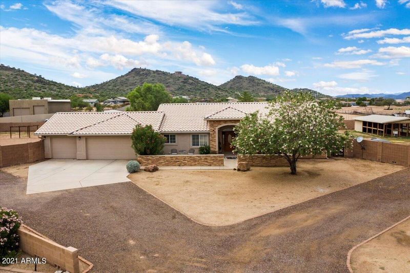2735 W Canyon Rd, Phoenix, AZ 85086