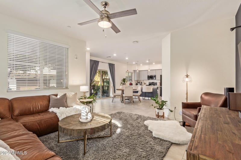 2736 Cavalier Dr #102, Gilbert, AZ 85295