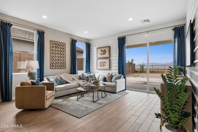 2736 E Sweet Iron Ps, Phoenix, AZ 85024
