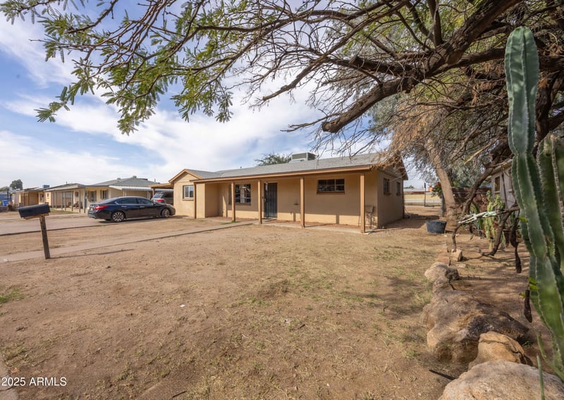 2736 El Caminito Dr, Phoenix, AZ 85051