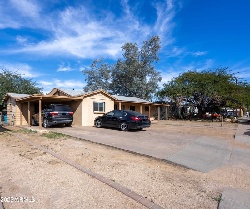 2736 El Caminito Dr, Phoenix, AZ 85051