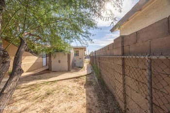 2736 El Caminito Dr, Phoenix, AZ 85051