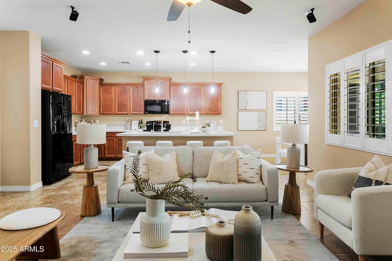 2736 Sourwood Dr, Gilbert, AZ 85298