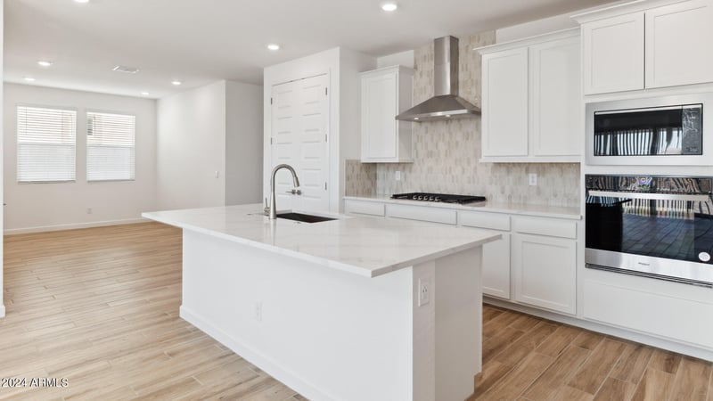 27367 69th Dr, Peoria, AZ 85383