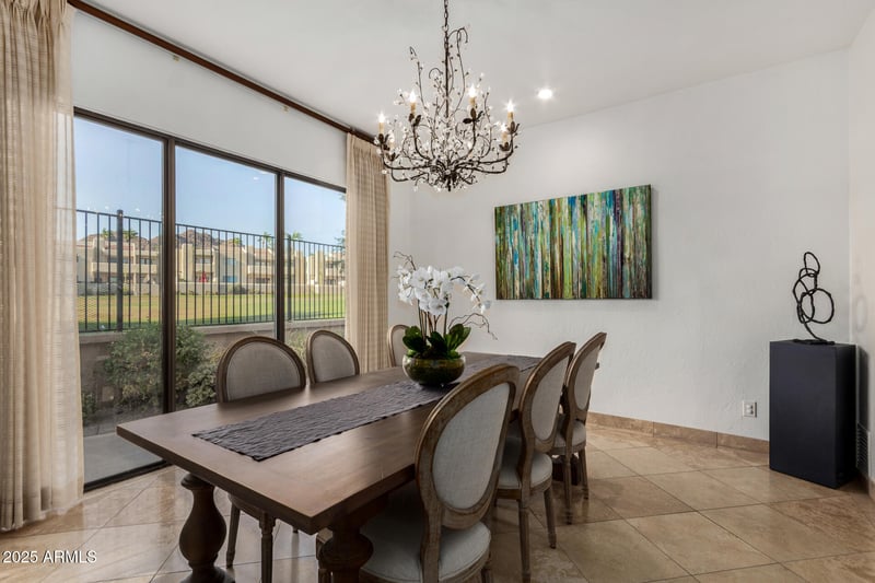 2737 Arizona Biltmore Cir #4, Phoenix, AZ 85016