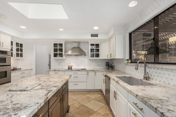 2737 Arizona Biltmore Cir #4, Phoenix, AZ 85016