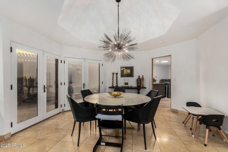 2737 Arizona Biltmore Cir #4, Phoenix, AZ 85016