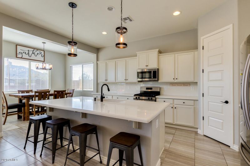 2737 E Cozettas Ct, Gilbert, AZ 85298