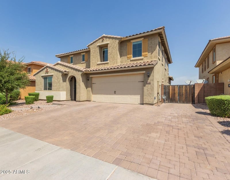 2738 Cherry Hill Dr, Gilbert, AZ 85298