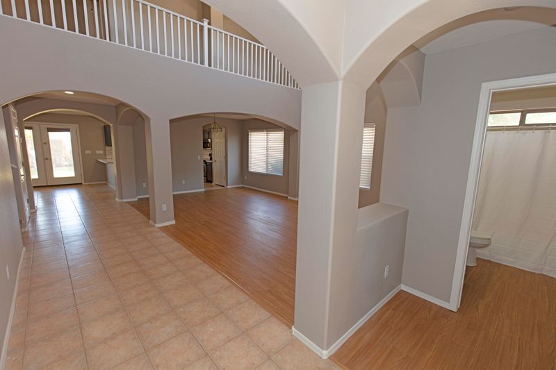 2738 E Beverly Rd, Phoenix, AZ 85042