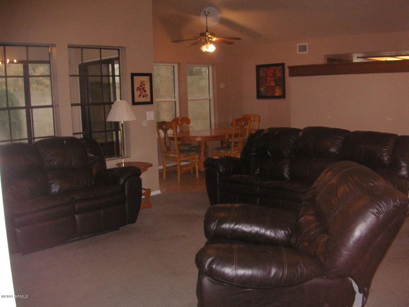 2738 E Downing Cir, Mesa, AZ 85213