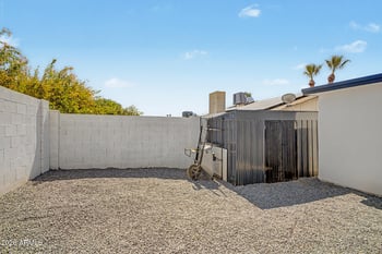 2738 Windrose Dr, Phoenix, AZ 85032