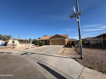 2739 Beverly Ln, Phoenix, AZ 85032