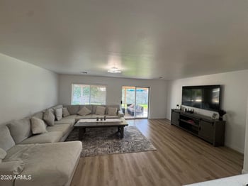 2739 Beverly Ln, Phoenix, AZ 85032