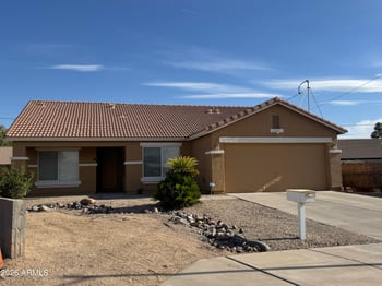 2739 Beverly Ln, Phoenix, AZ 85032