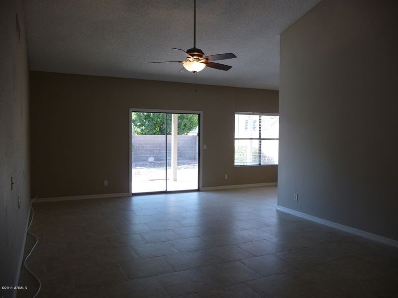 2739 E Cathedral Rock Dr, Phoenix, AZ 85048