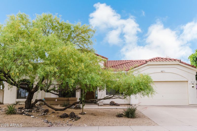 2739 E Vista Dr, Phoenix, AZ 85032