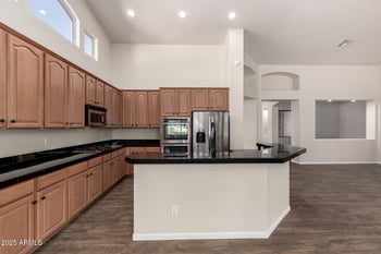 2740 S Honeysuckle Ln, Gilbert, AZ 85295