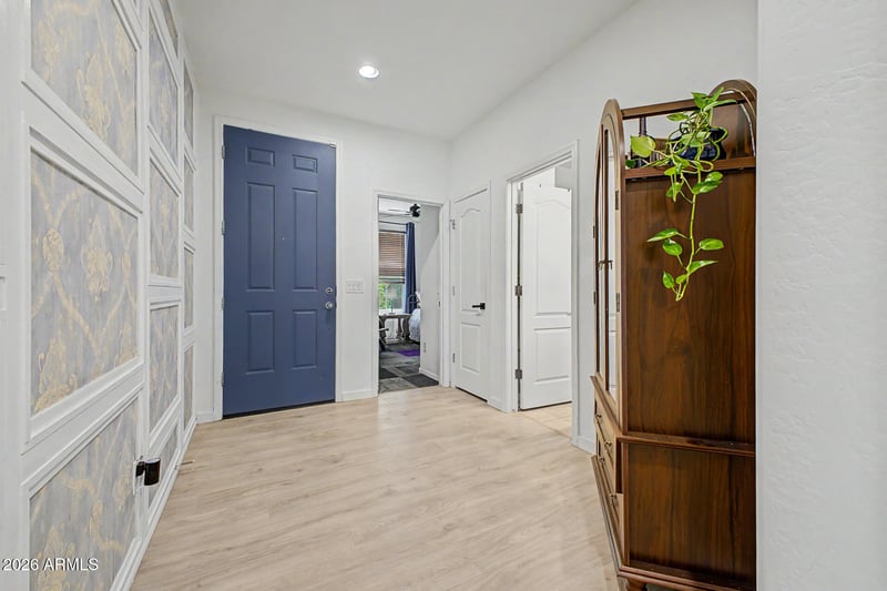 2740 W Apollo Rd, Phoenix, AZ 85041
