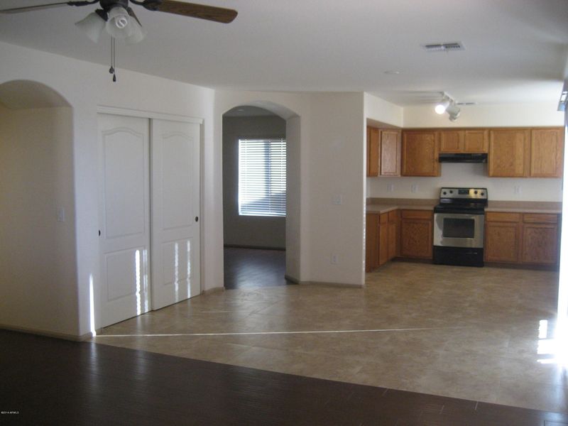27409 N 25th Dr, Phoenix, AZ 85085
