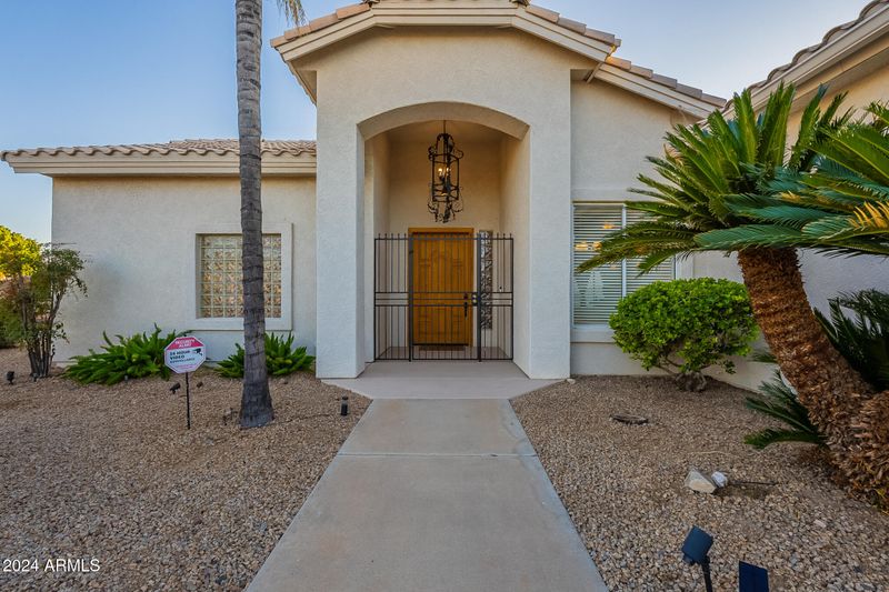 2741 E Claire Dr, Phoenix, AZ 85032