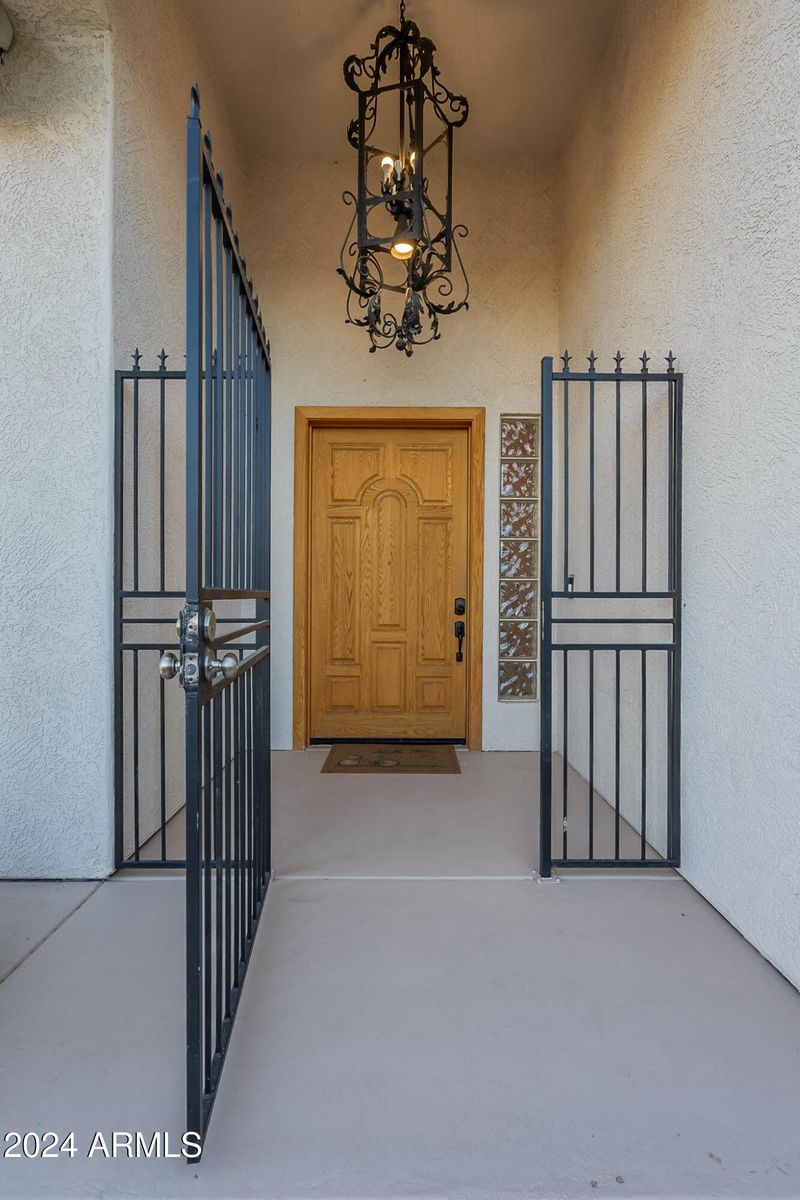 2741 E Claire Dr, Phoenix, AZ 85032
