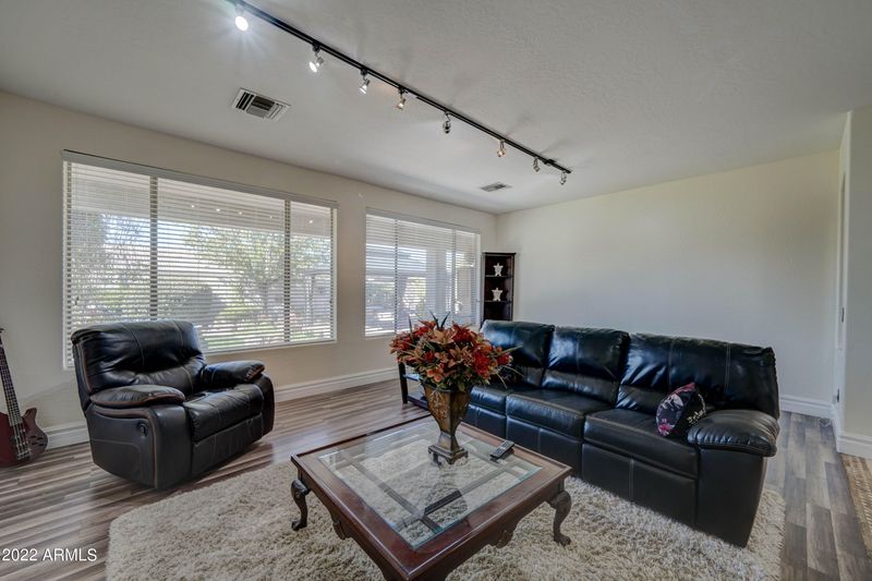 27414 N 60th Dr, Phoenix, AZ 85083